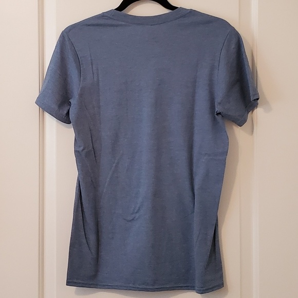 Like New Gilmore Girls In Omnia Paratus Shirt S - Picture 2 of 3